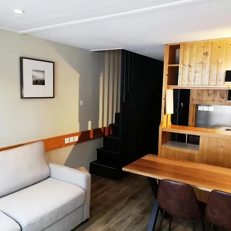 Aiguille Grive Bat Iii - 2 Pieces 6 Personnes En Duplex, Skis Aux Pieds, Dans Le Village De Charmettoger A Arc 1800 Mae-2037 Apartment